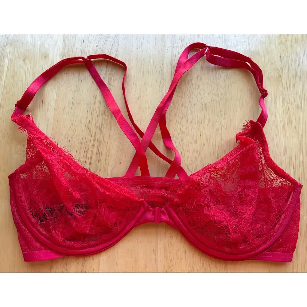 Victoria's Secret Bombshell Unlined Bra 34C Red Front Closure